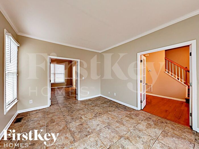Building Photo - 9000 Mapledale Ct