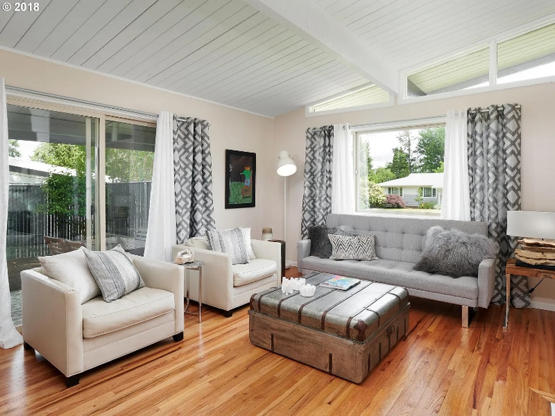 Building Photo - 12920 SW Faircrest St