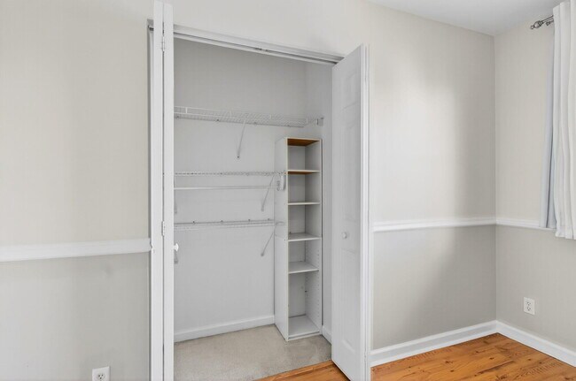 Building Photo - 4582 Danson Way