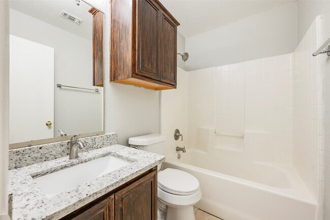 Building Photo - 5900 Rising Meadow Dr