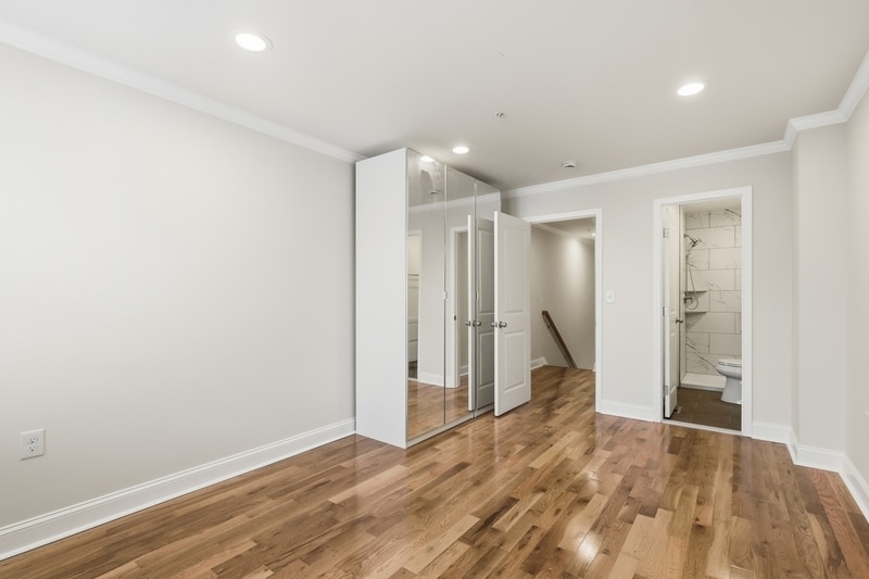 Building Photo - 2210 Cambridge St