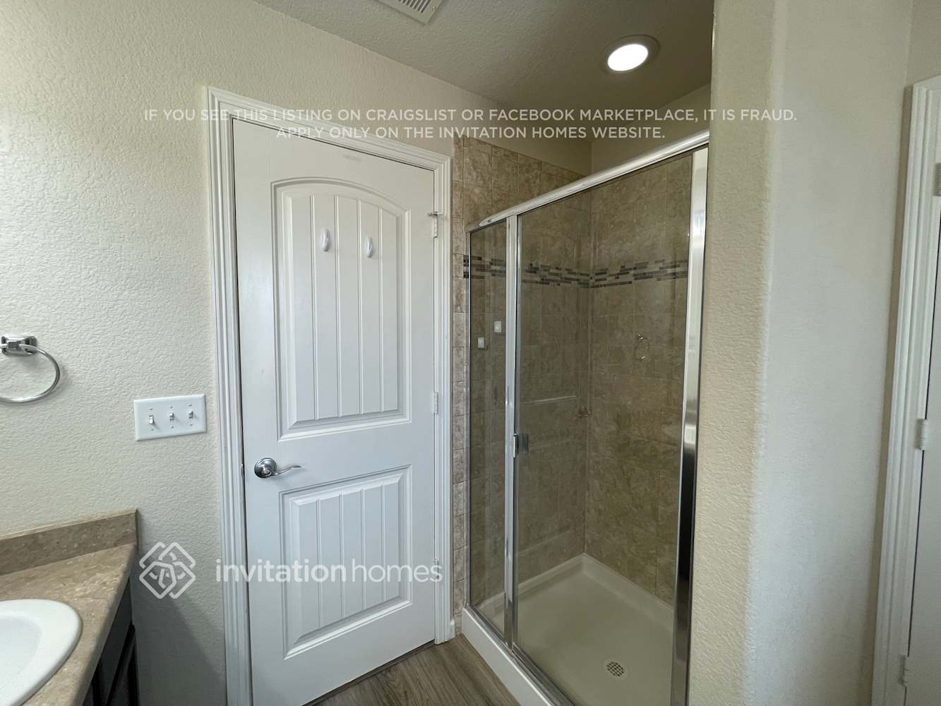 Building Photo - 9242 Waters Edge Dr