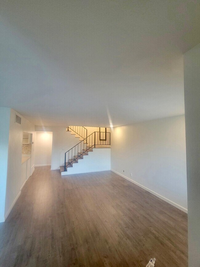 Building Photo - 45421 Lupine Ln