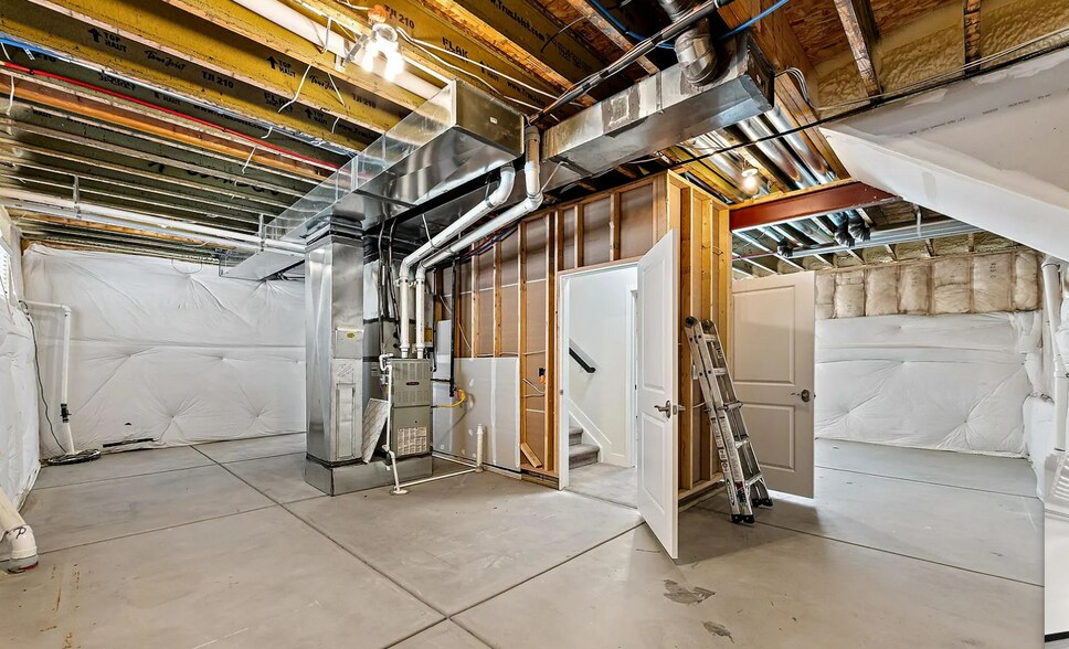 Building Photo - 3341 Yukon Ct