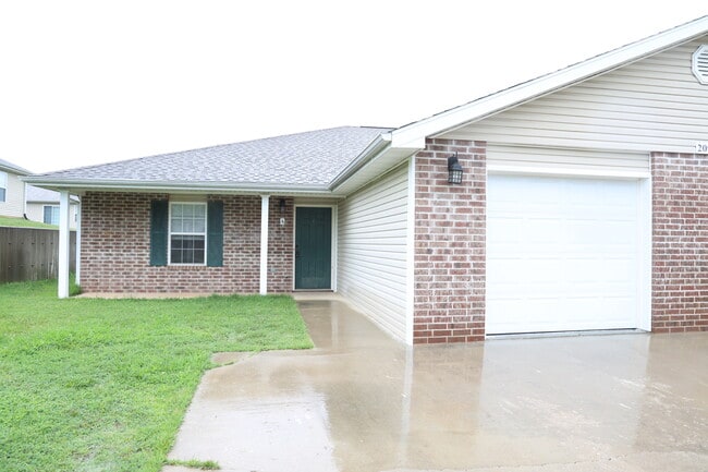 Building Photo - 20901 Hartsburg Ln