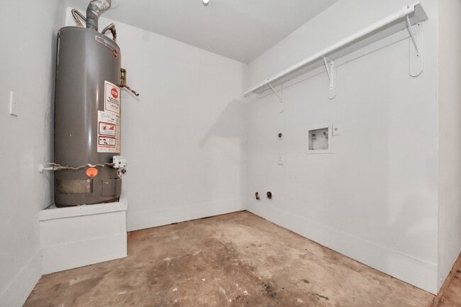 Building Photo - 16425 Monte Carlo Ln