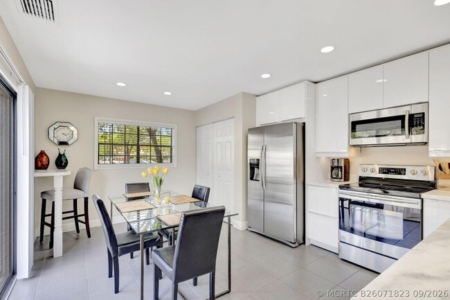 Building Photo - 363 Prestwick Cir
