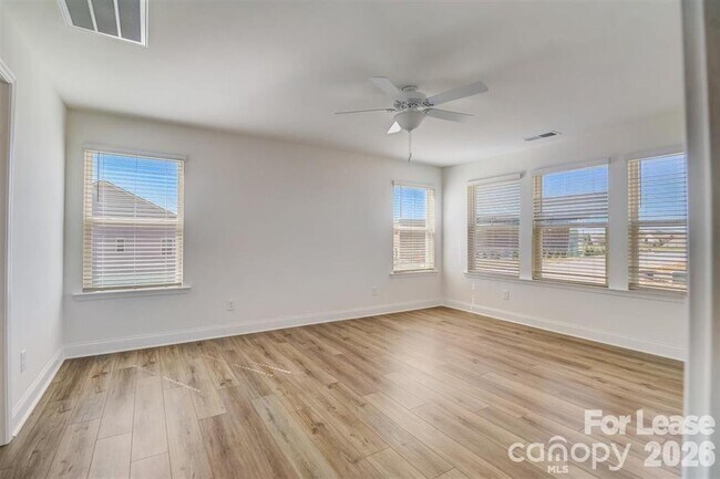 Building Photo - 3845 Hayden Ln