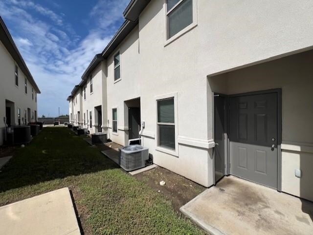 Building Photo - 7209 Rocio Dr