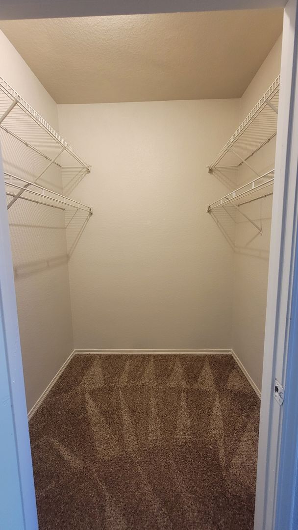 Building Photo - 4730 E Craig Rd