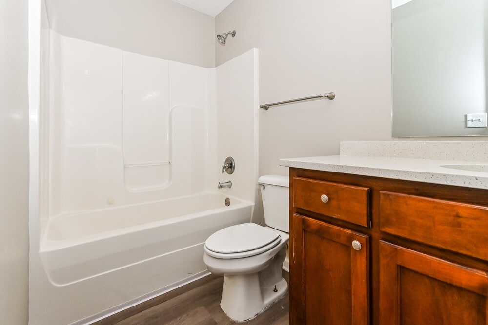 Building Photo - 1540 Madison Cove W