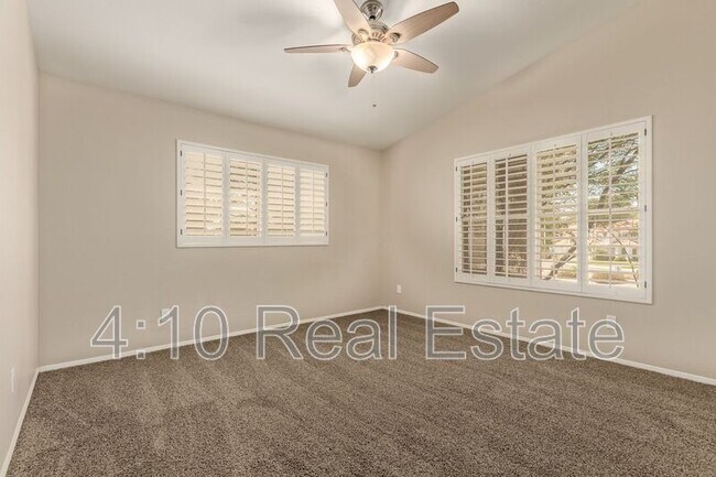 Building Photo - 1678 S Ash Dr