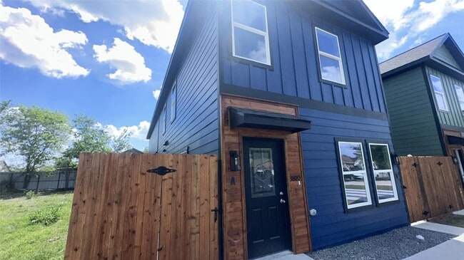 Building Photo - 3810 Hiford Dr