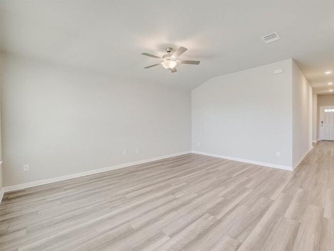 Building Photo - 112 Capella Wy