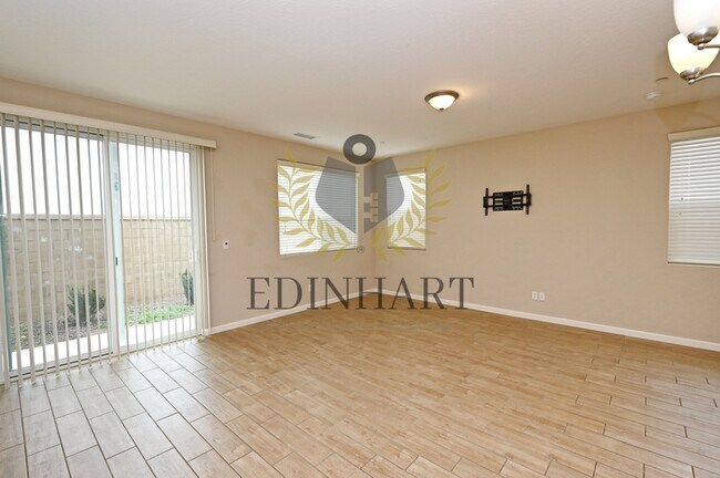 Building Photo - 231 Nabors Dr S