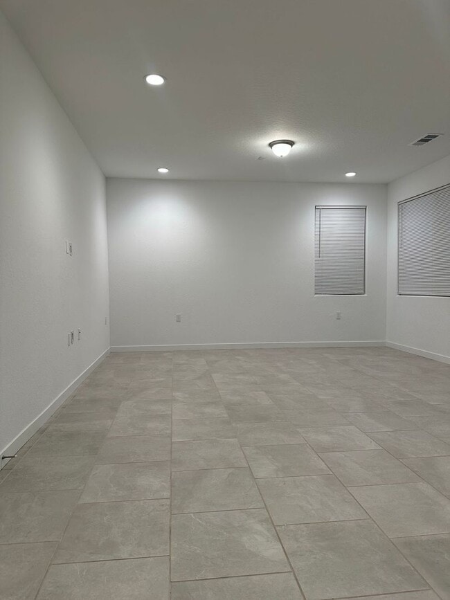 Building Photo - Welcome To This Charming Two-Story Home Ne...