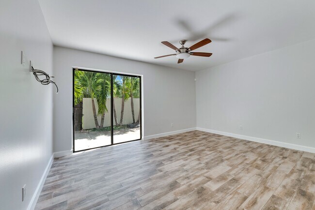 Building Photo - 11311 SW 134th Ave