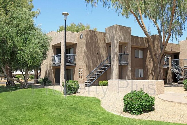 Building Photo - 3810 N Maryvale Pky