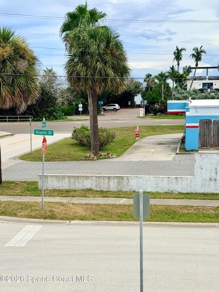Building Photo - 650 Atlantic Dr