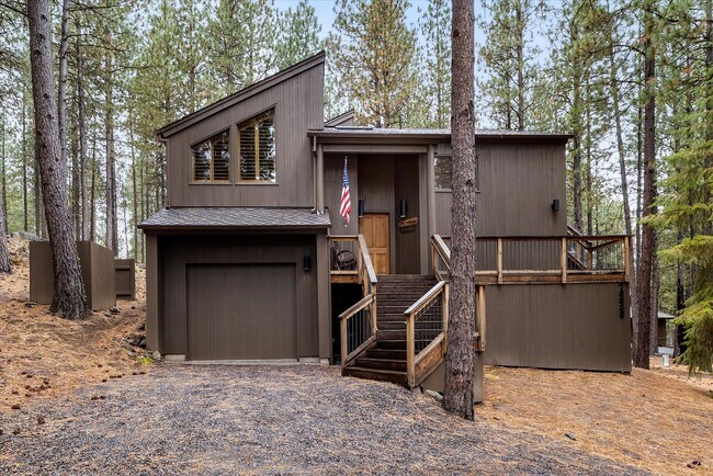 Building Photo - 70335 Sword Fern