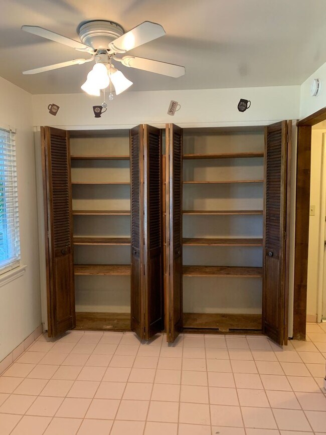 Building Photo - Contemporary Home with a pool near Bullard High School Fresno, CA