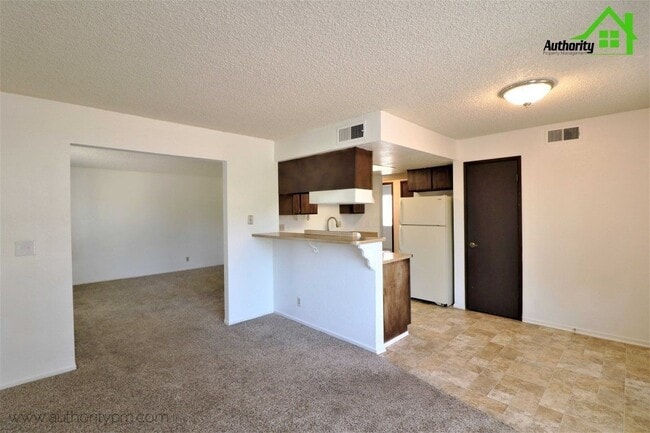 Building Photo - 900 Jamieson Ct