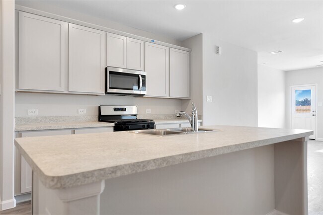 Building Photo - 16632 Aurora St