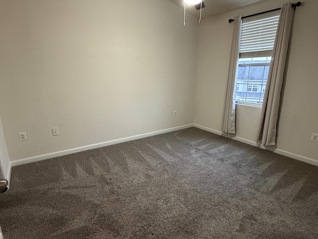 Building Photo - 20636 Albermarle Ln