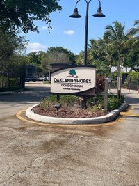 Building Photo - 3125 Oakland Shores Dr