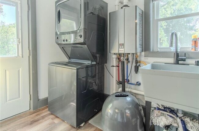 Building Photo - 43928 NY-37