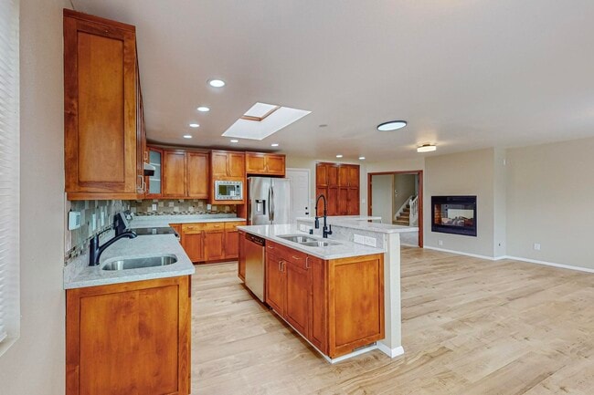 Building Photo - 713 Rio Arriba Ave SE