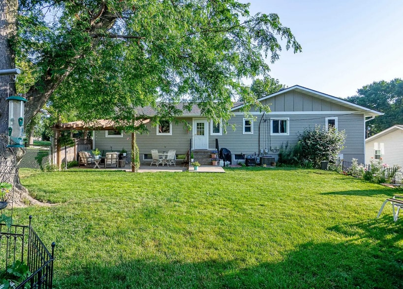 Building Photo - 1009 Ann Ave