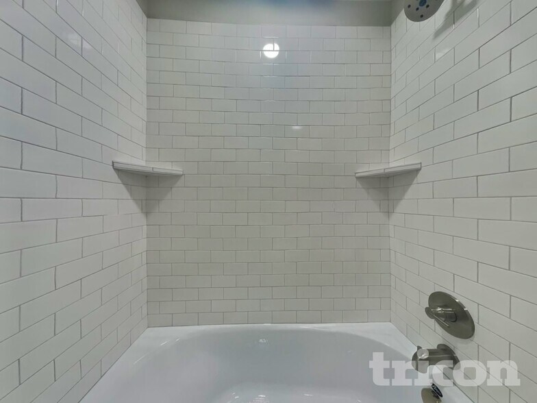 Building Photo - 6813 Charlotte Pike