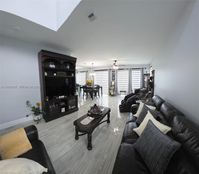 Building Photo - 680 NW 159th Ave