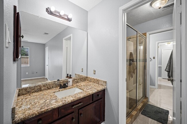 Building Photo - 1418 Pennygent Ln