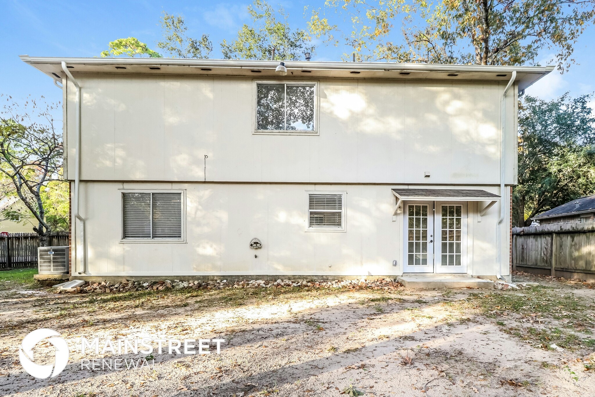 Building Photo - 18442 Hollow Oaks Cir