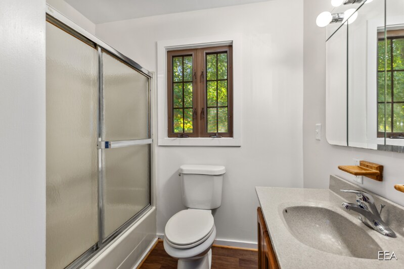 Building Photo - 355 Chestnut