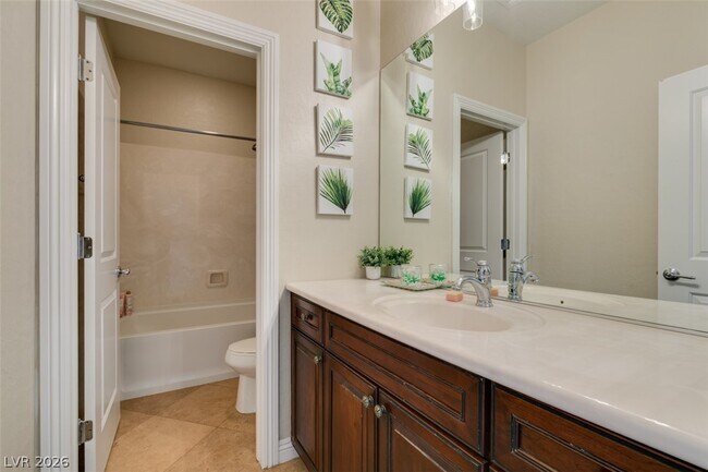 Building Photo - 2909 Valvent Ct