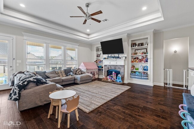 Building Photo - 331 N Hampton St