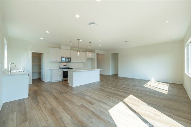 Building Photo - 9654 Honeyberry Ln