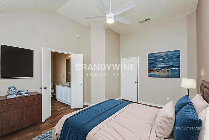 Building Photo - 737 Lionel Way
