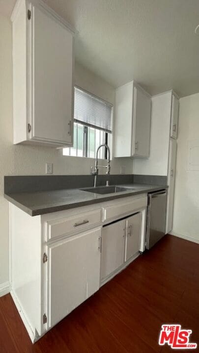 Building Photo - 4826 Rosewood Ave