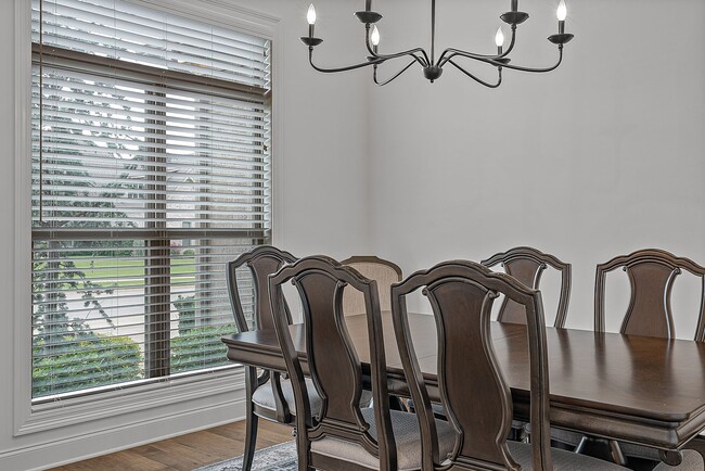 Building Photo - Rare Executive Rental in Desirable South J...