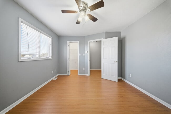 Building Photo - 824 W Ocean View Ave