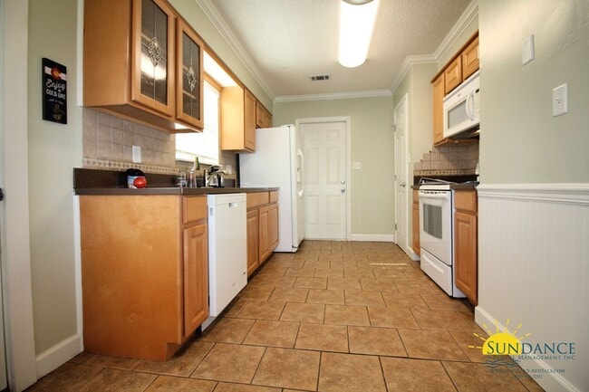 Building Photo - Great 3 Bedroom Home in Fort Walton Beach