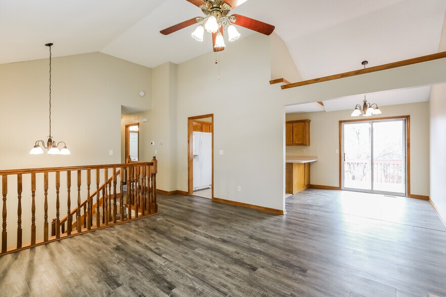 Building Photo - 328 Shenandoah Dr