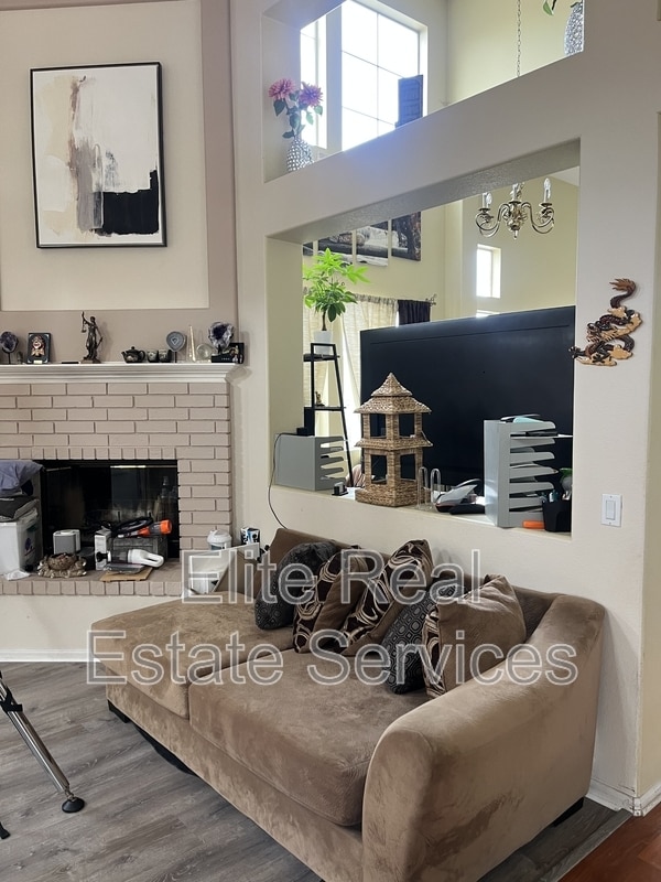 Building Photo - 1162 Hanford Ct