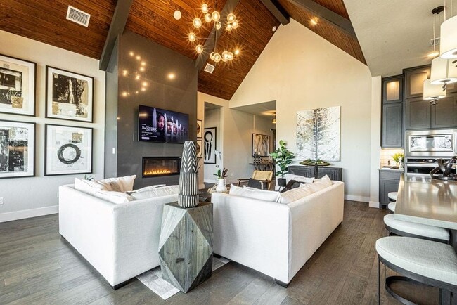 Building Photo - 217 Northcrest Dr