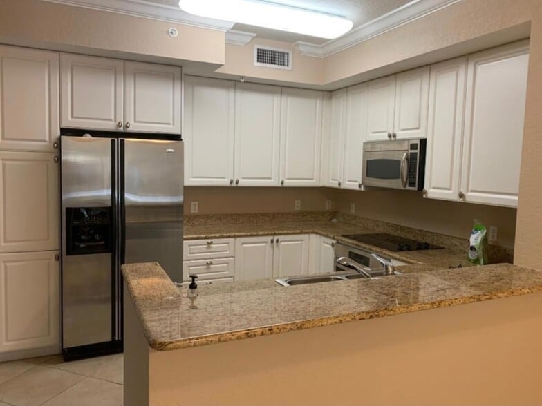 Kitchen - 1109 Renaissance Way