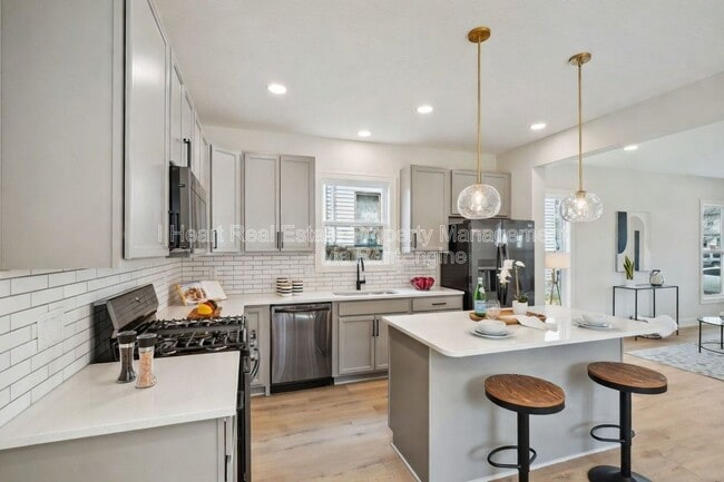 Building Photo - 77 N Guilford Ave